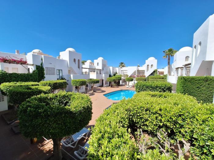 Torrelaguna Atico - WiFi, terraza & piscina comunitaria