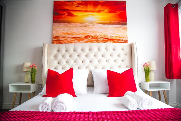 Lucky Home - Ideal for Trade, Consultants & Family - Near Alton Towers, 3 Bedrooms - 4 Beds - Max 5 Guests