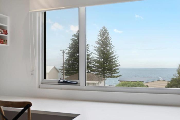 72 Seagull Ave Chiton - BYO Linen