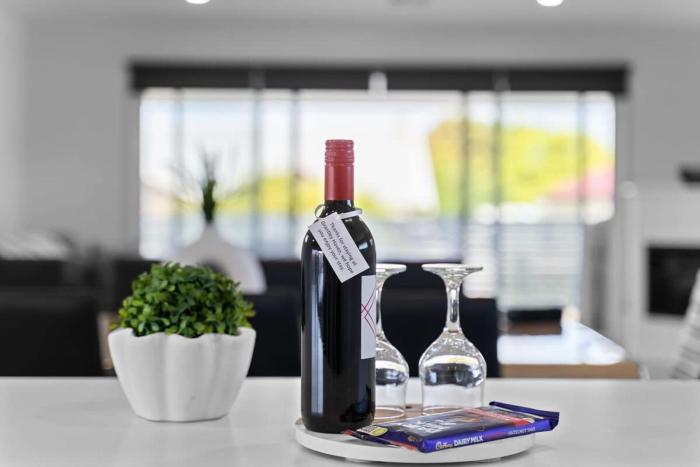 Grantley Haven Victor Harbor spacious home with games room - No Linen Included