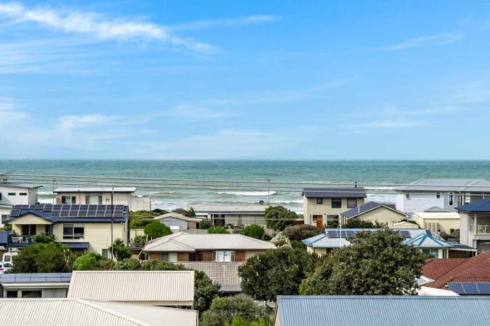 48 Hero Ave Middleton