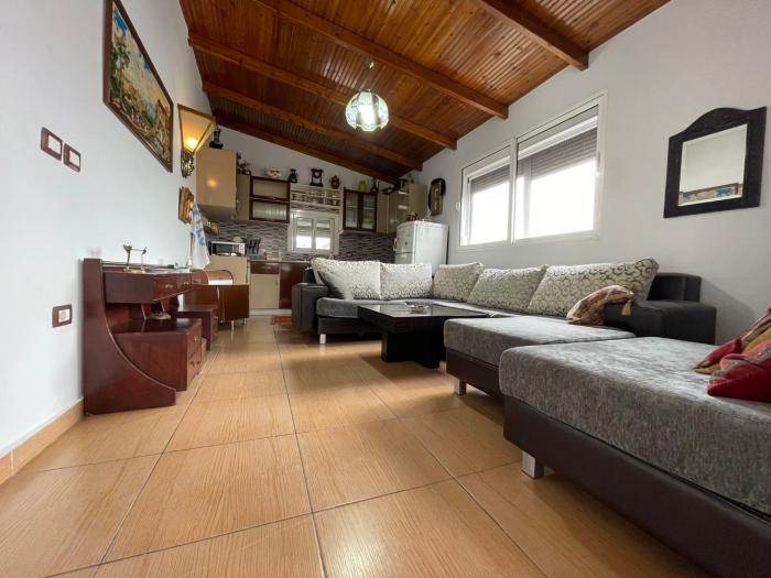 Johnny Apartment Berat