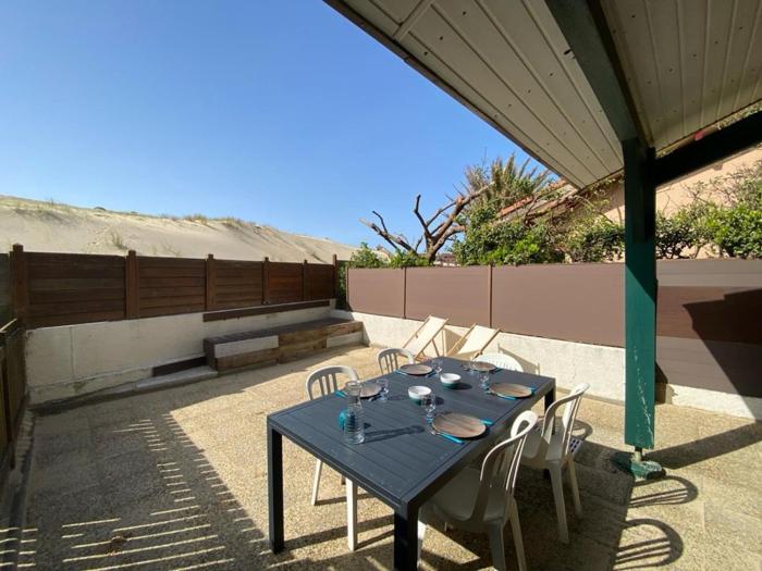 Villa Patio à 20m de la plage avec terrasse et parking - FR-1-413-159