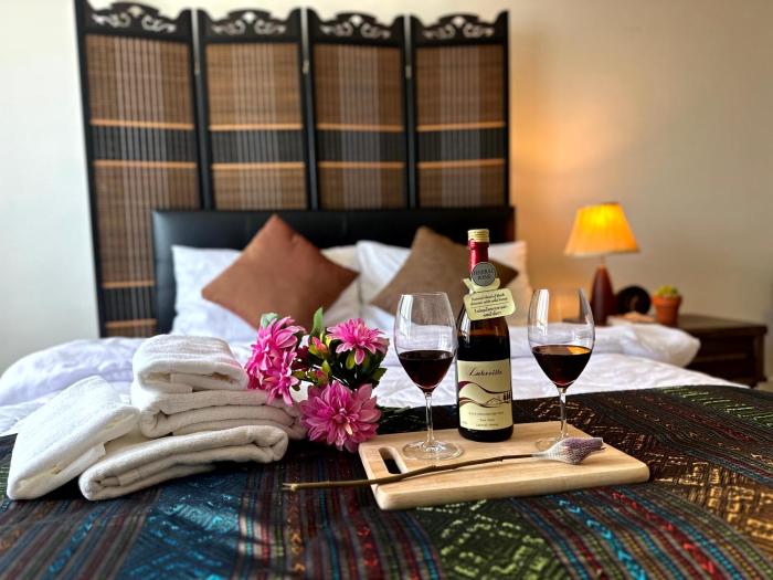 350 METER BEACH , Center of the City