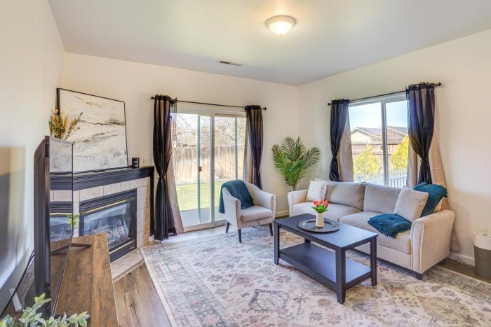 Charming Bend Home w Porch & Yard: Great Location