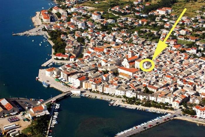 Apartments with parking spaces Pag - 22601