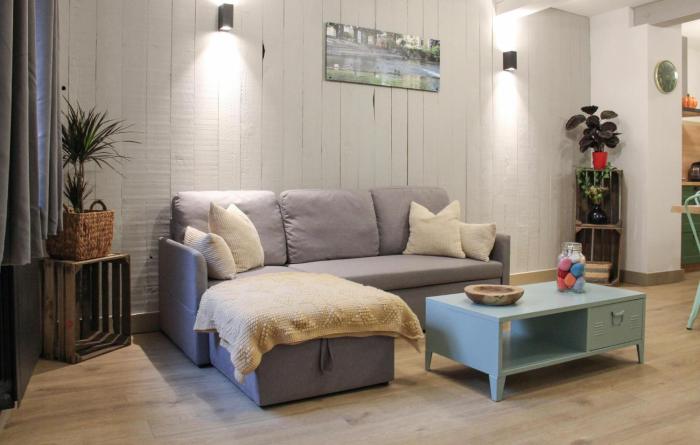 Amazing Home In Lisle-Sur-La-Sorgue