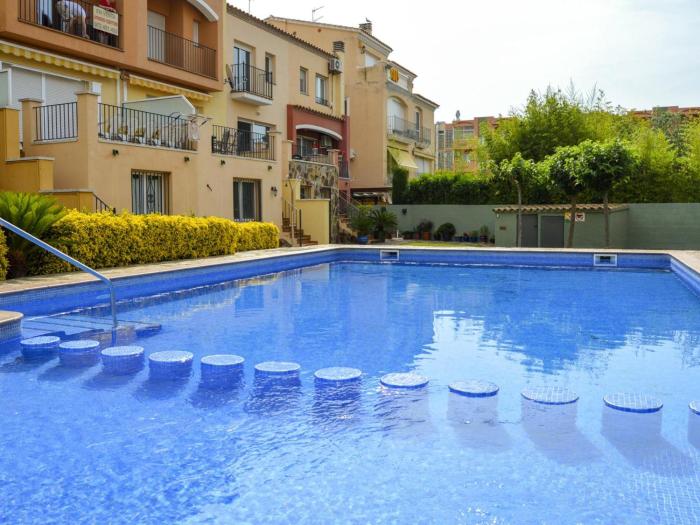 Casa con piscina privada a 100m de la playa, ideal para familias - HISP-288-61