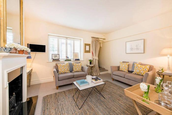 2 Bed Apartment - Notting Hill