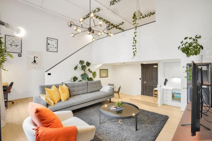 Historic & Designer Loft Style Apt+Parking Pool
