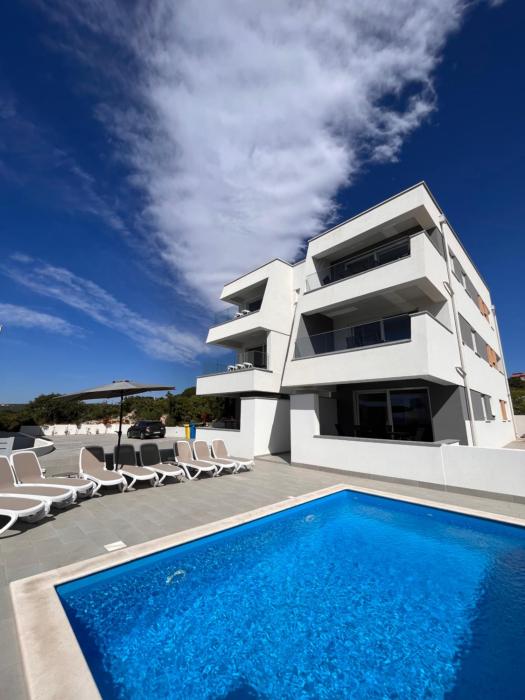 NEW! Coral city Luxury terace apartements with pool