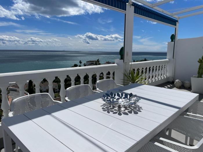 Bella Vista Beach Club Sea Views