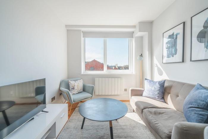 Modern 1 Bedroom Apartment in Central Eastleigh