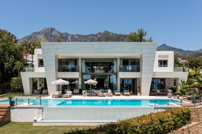 Villa LA 5 bedroom Villa in Sierra Blanca, Marbella