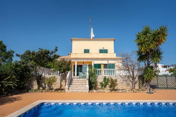 Bee Home Alojamento Local