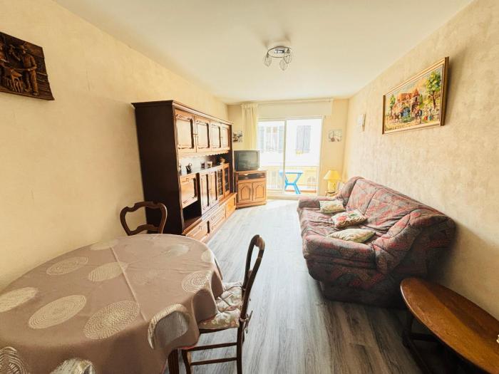 Appartement Confortable à 100m de la Plage, Centre-ville Les Sables-dOlonne - FR-1-197-593