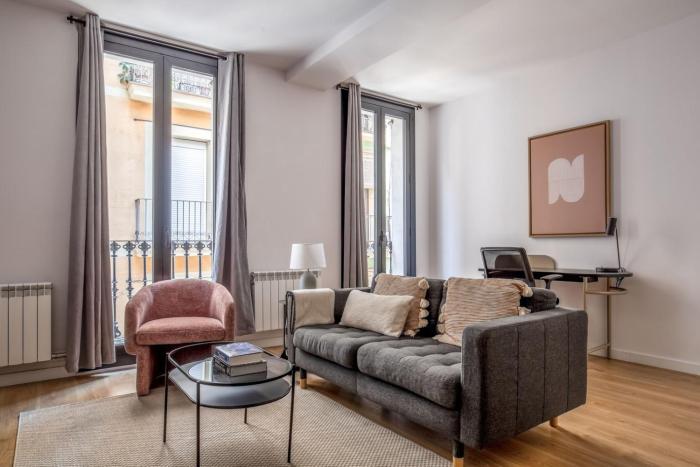 Blueground Vila de Gràcia furnished BCN-105