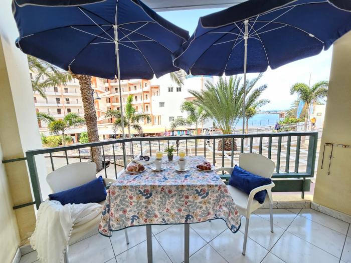 OCEAN SYMPHONY APARTMENT WITH TERRACE, Los Cristianos, Tenerife