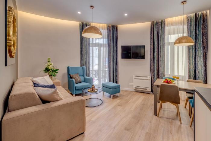 Royal Theatre Apartment