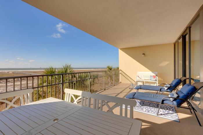 Beach Access and Boardwalk Condo in Dauphin Island