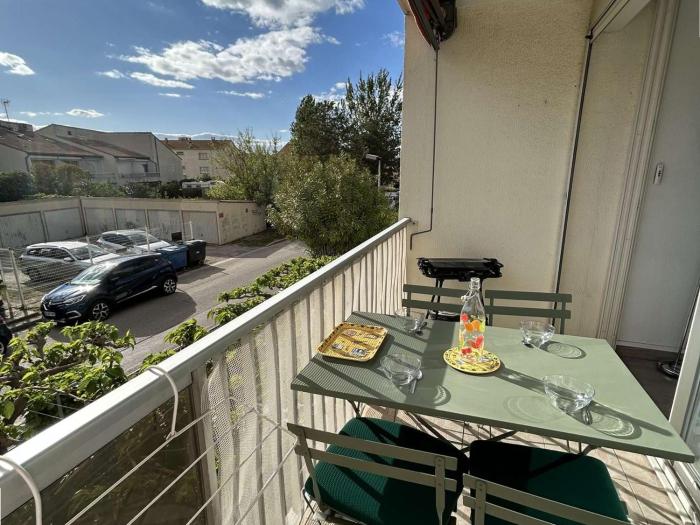 Appartement T2 cabine climatisé avec garage et terrasse au Grau-du-Roi, 6 couchages, proche plage - FR-1-250-267