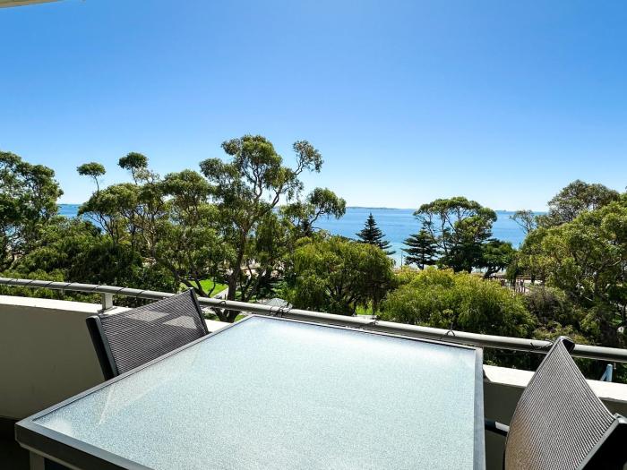 Rockingham Waterfront at Nautilus