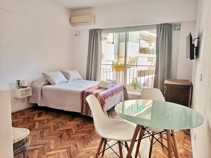 Imperdible en Recoleta para 2 - Con balcón, todo luz!