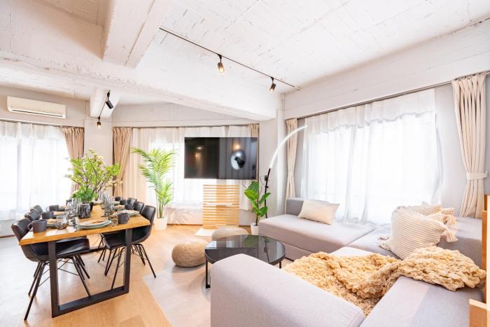 Eminaz Minami Otsuka 2F