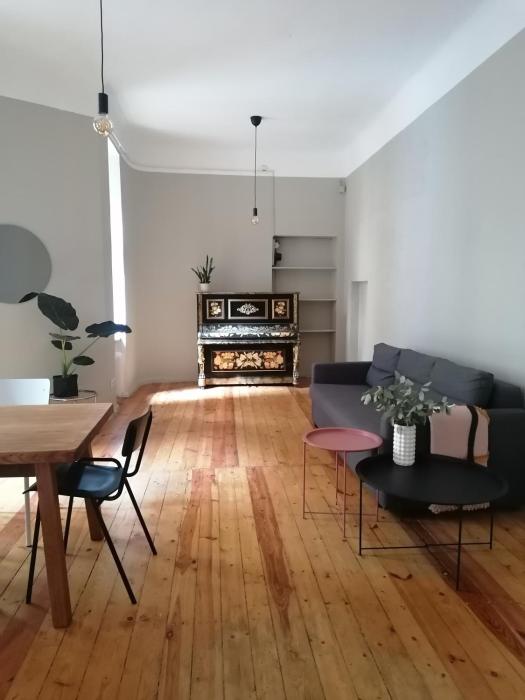 Spacious 75sqm Art Nouveau district gem