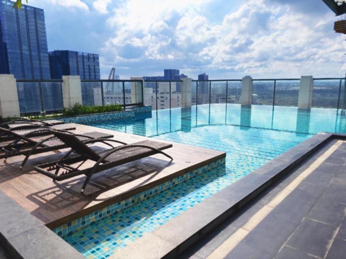 DeLux Best Central D1,3Bedrooms,2 Bath,Pool,Gym