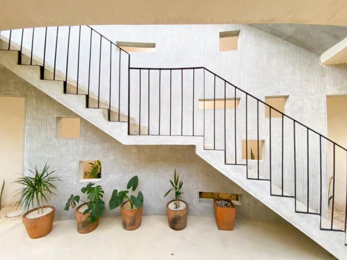 BohoChic Studio with Full Kitchen, Pool, Balcony WiFi