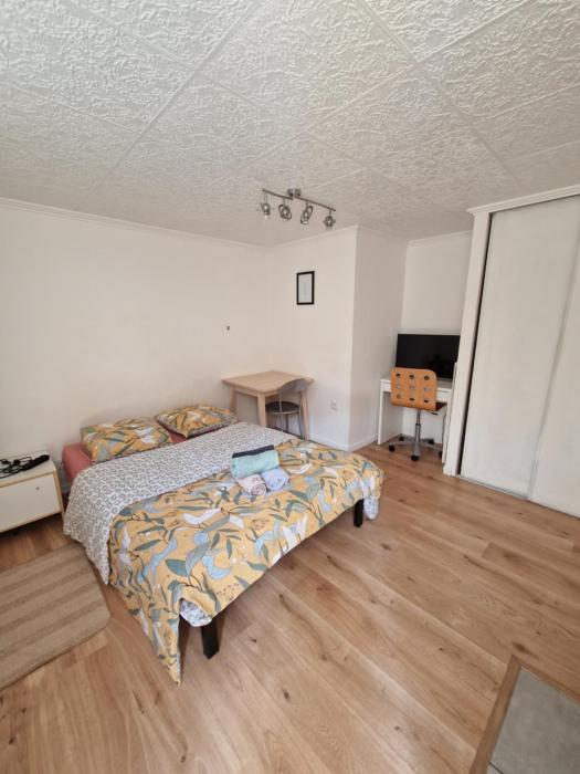 Studio à côté du RER Le Guichet à Orsay (Paris Scalay)