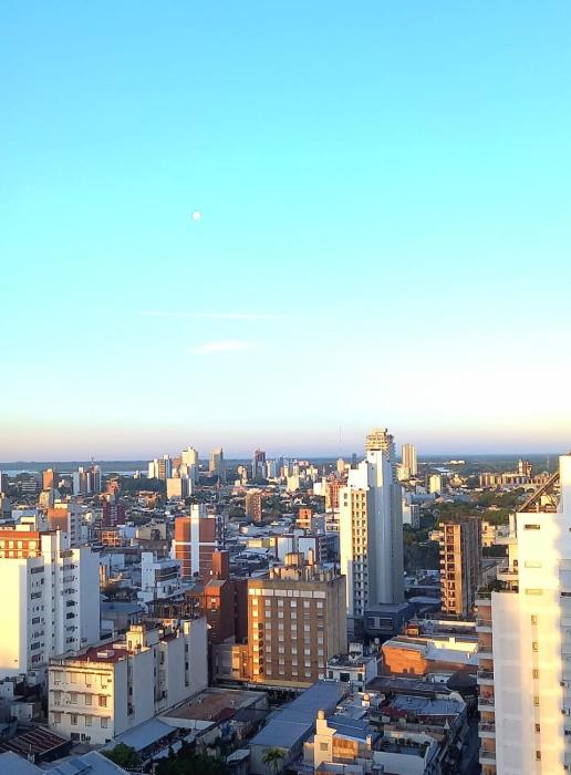 Departamento céntrico con vista al río Paraná