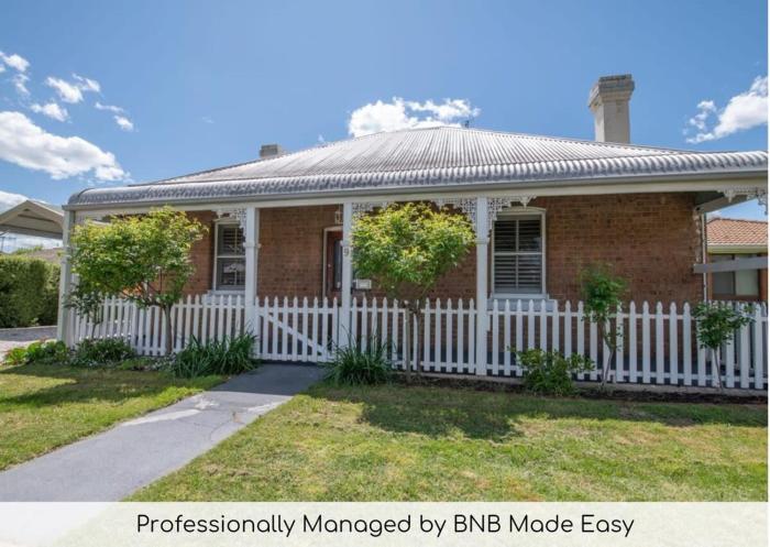 Secret Cottage - Charming & Lovingly Restored, Firepit