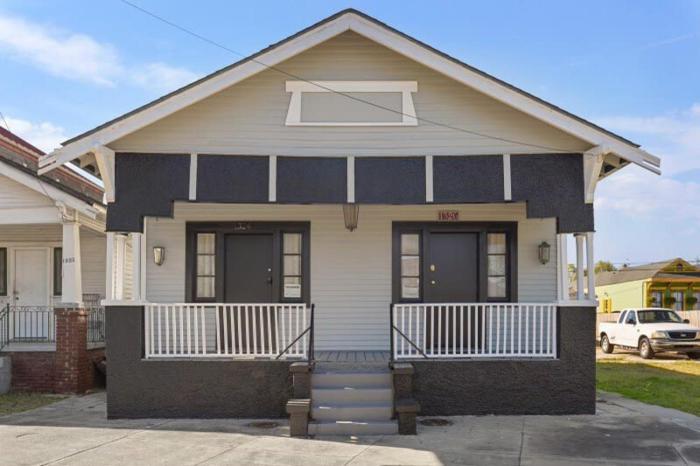 Fabulous Franklin 2BD steps from St Claude Ave