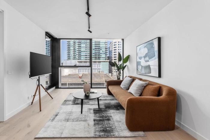 Sleek City Living: 1BR Retreat Apt CBD Wi-Fi Yoga