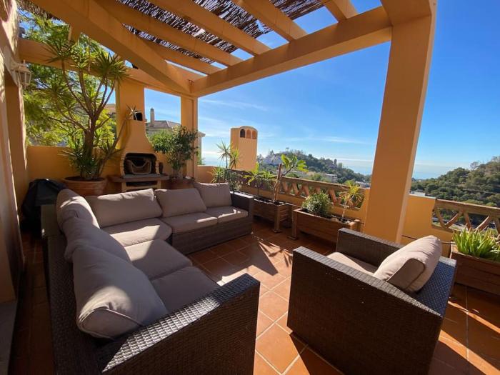 Espectacular ático dúplex con 2 terrazas & piscina