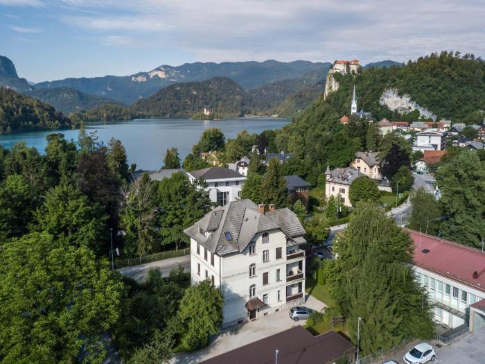 Vila Josephine - authentic hospitality near Lake Bled