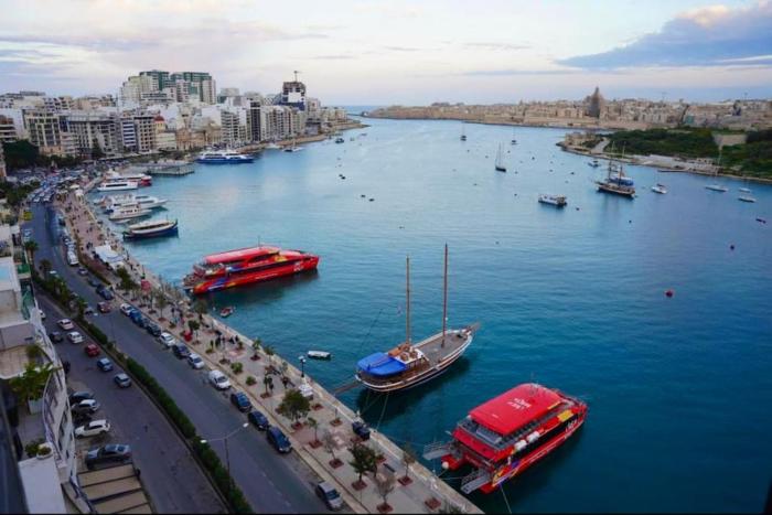 Penthouse -Centre of Sliema - Best View in Malta