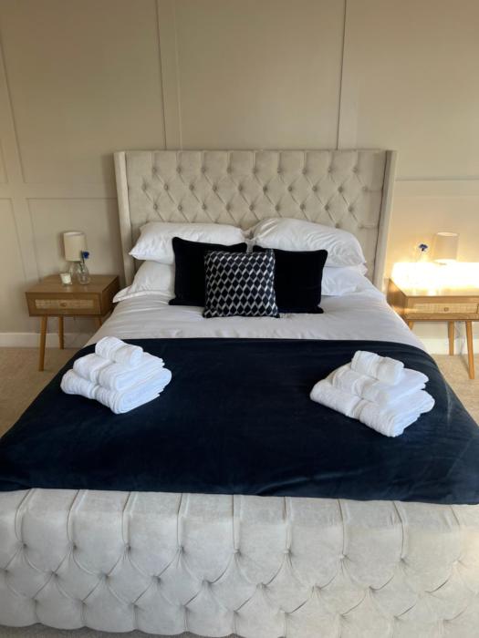 Chic seaside apartment