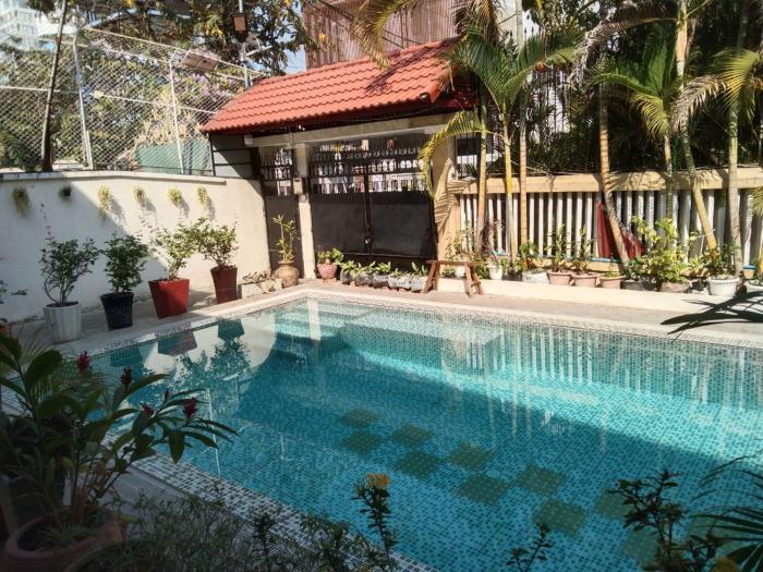 Room 11 - Studio in a villa 5mn walk from the Royal Palace with swimming pool