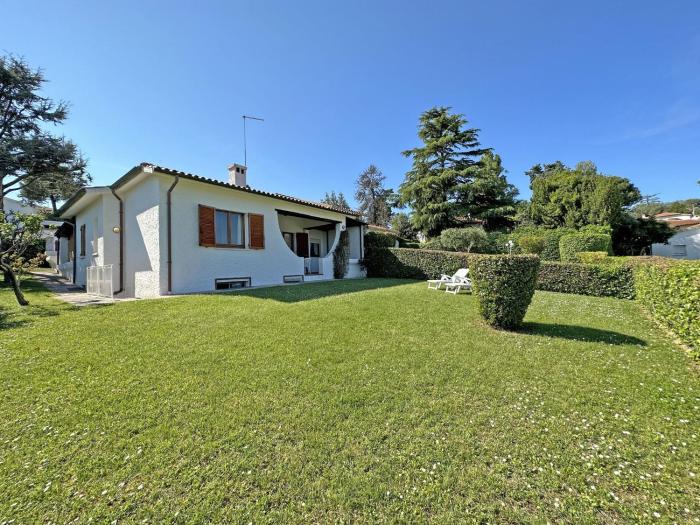 658 - Villa quadrilocale al Taunus con giardino e bellissima vista mare - SPIAGGIA INCLUSA
