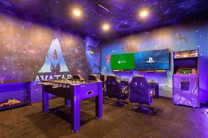 Sleek 5 Bdrm Home with Stunning Game Room at Reunion