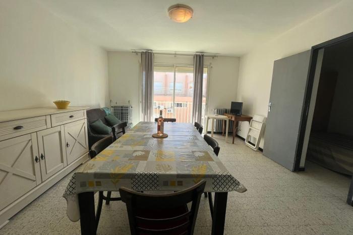 Spacious nest with sea view