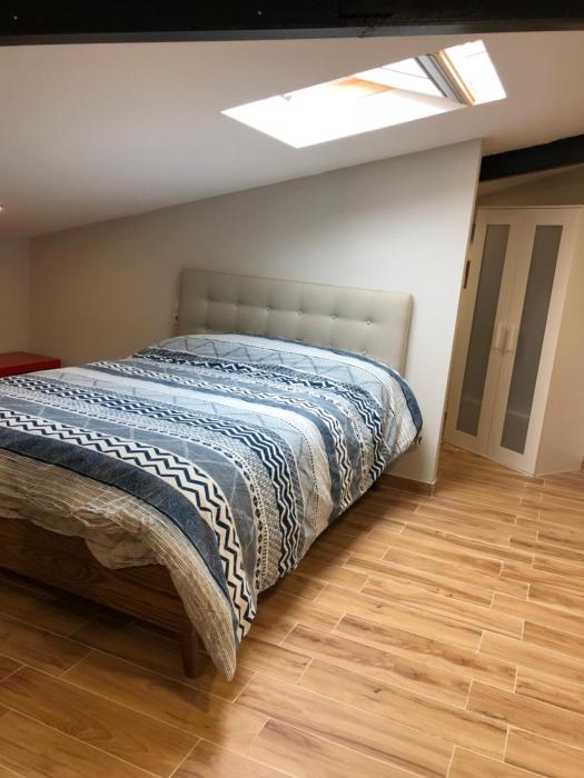 Habitación con cocina y baño