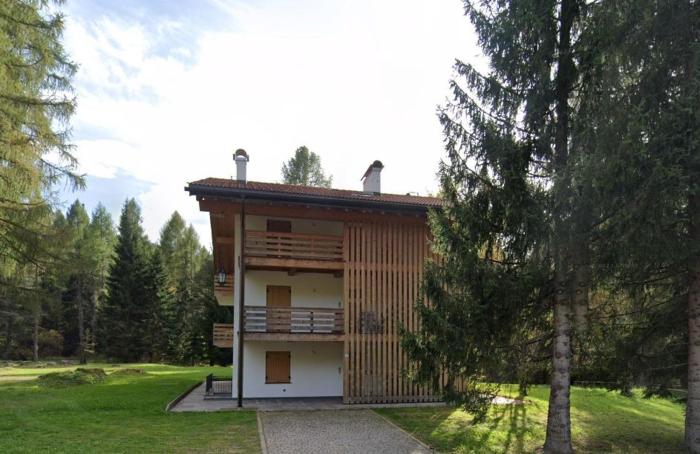 Bellamonte Villa Larici primo piano