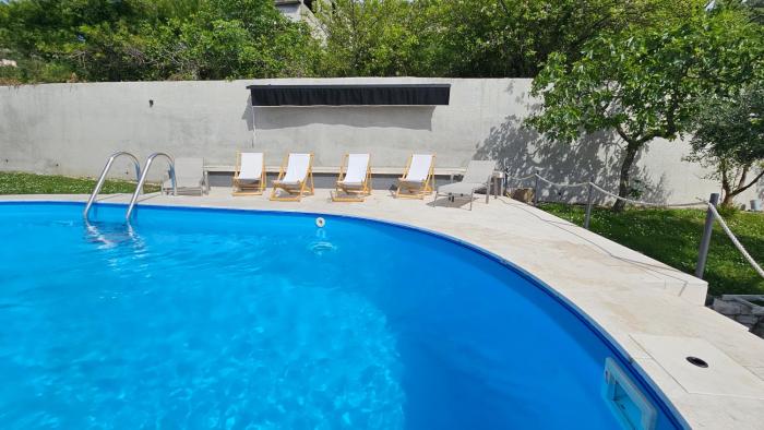 Lurona apartments