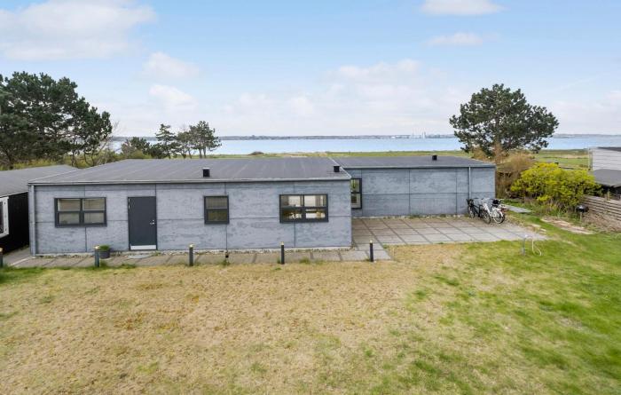 Stunning Home In Holbæk With Kitchen