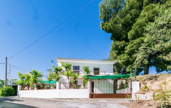 Stunning Home In Alcala La Real