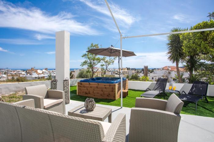 Sunny Villa